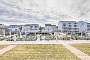 Apartment (3 Bedrooms) | Interior - Canal Views & Community Pool: Ocean City Condo (Ocean City)