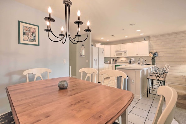 Apartment (3 Bedrooms) | Interior - Canal Views & Community Pool: Ocean City Condo (Ocean City)