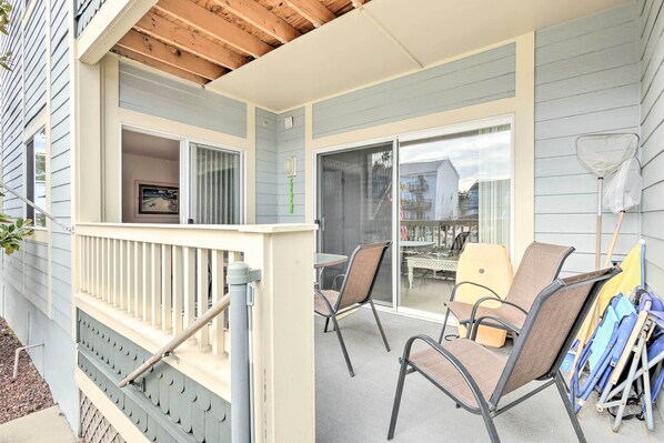 Apartment (3 Bedrooms) | Interior - Canal Views & Community Pool: Ocean City Condo (Ocean City)