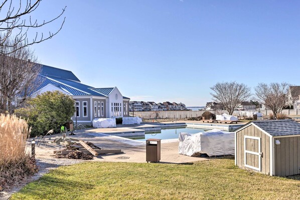 Apartment (3 Bedrooms) | Interior - Canal Views & Community Pool: Ocean City Condo (Ocean City)