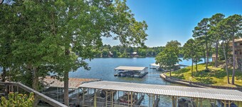 Mid-century Modern Condo on Lake Hamilton!