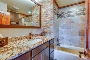 Bathroom - Ski-in/ski-out Granby Ranch Escape With Balcony! (Granby)