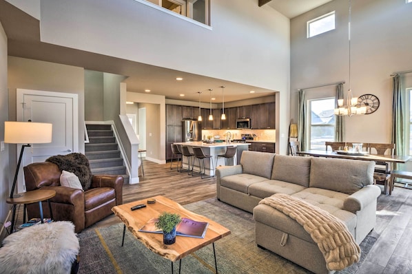 House (4 Bedrooms) | Interior - Ski & Hike: Home w/ Hot Tub + Gas Grill in Granby (Granby)