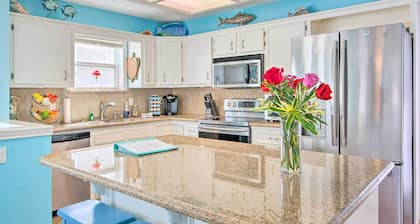 South Padre Home w/ Pool & Hot Tub: Walk to Beach!