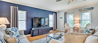 St Augustine Island Home w/ Patio, Walk to Beach!