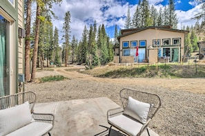 House (2 Bedrooms) | Interior - 'rendezvous Buckhorn Cabin' By Hiking Trails (Fraser)