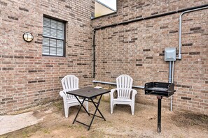 Interior - Walkable Galveston Apartment w/ Hot Tub Access (Galveston)