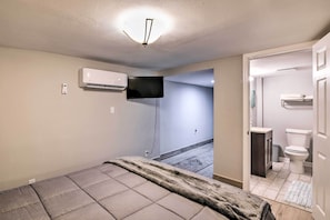 Apartment (3 Bedrooms) | Interior - Walkable Galveston Apartment w/ Hot Tub Access (Galveston)