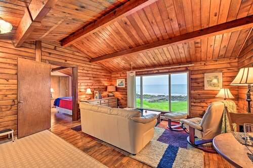 Waterfront Sekiu Escape - 9 Mi to Neah Bay!