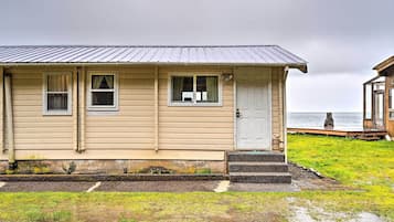 House (1 Bedroom) | Front of property