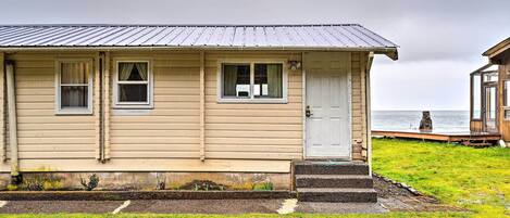 บ้านพัก (1 Bedroom) | ด้านหน้าที่พัก