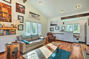 House (3 Bedrooms) | Interior - Bellingham Vacation Rental w/ Private Deck (Bellingham)