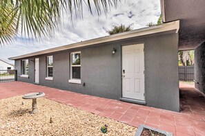 Apartment (1 Bedroom) | Interior - Ideally Located West Palm Beach Apartment! (West Palm Beach)