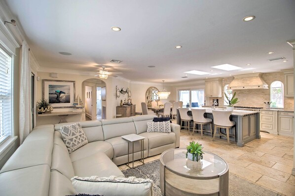 House (3 Bedrooms) | Interior - 2 Mi to Dtwn: Luxury Getaway in Palm Beach Gardens (Palm Beach Gardens)