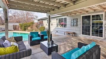 House (3 Bedrooms) | Front of property