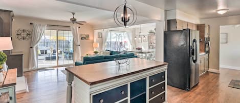 House (3 Bedrooms) | Interior