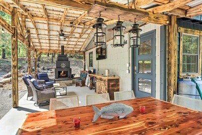 Remodeled Cabin w/ Fire Pit on Norfork Lake!