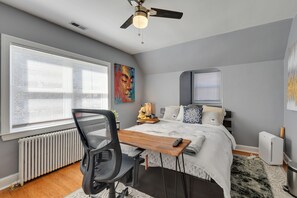 House (2 Bedrooms) | Interior