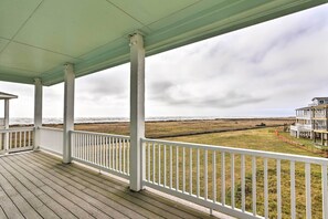 House (4 Bedrooms) | Interior - Breezy Galveston House w/ 2 Decks & Ocean Views! (Galveston)