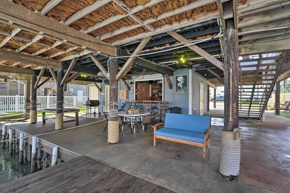 Interior - 1/2 Mi to Beach: Canal-front Galveston Home! (Galveston)