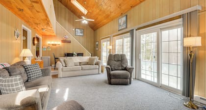 Near Hiking & Skiing: Home in Wilmington!