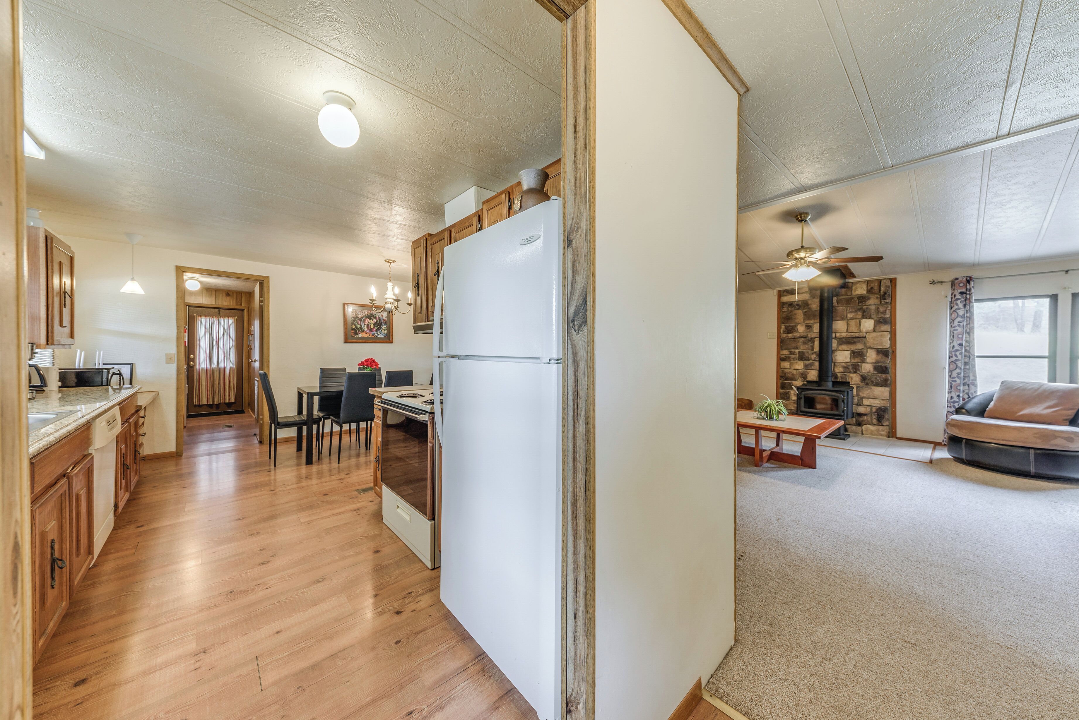 House (3 Bedrooms) | Interior