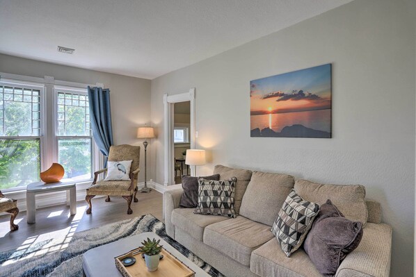 House (2 Bedrooms) | Front of property