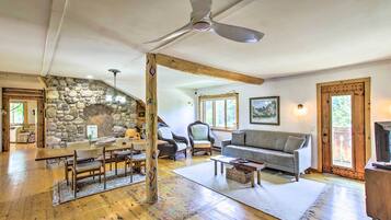 House (2 Bedrooms) | Interior