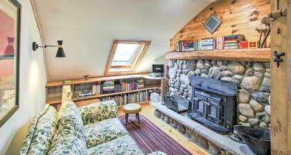 Cozy Sister Bay Getaway in Converted Barn!