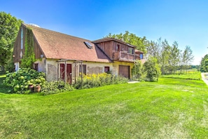 House (2 Bedrooms) | Interior - Cozy Sister Bay Getaway in Converted Barn! (Sister Bay)