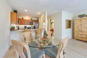 Interior - Kihei Condo w/ Resort Amenities: Walk to the Beach (Kihei)