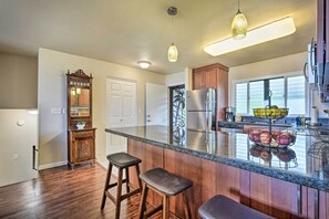 Mikrowelle, Ofen, Herdplatte, Geschirrspüler