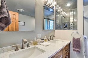 Talo (5 Bedrooms) | Sisätilat