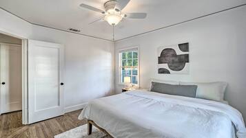 Casa (2 Bedrooms) | 2 quartos, escrivaninha, espaço de trabalho para notebook