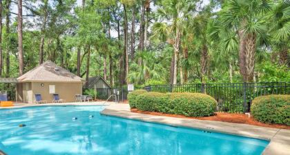 Remodeled Cottage on Sparrow Pond, Walk to Beach!