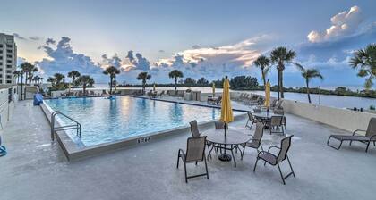 Gulf-view Hudson Condo in Waterfront Resort!
