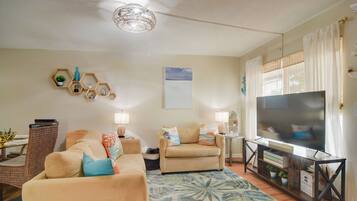 House (3 Bedrooms) | Front of property