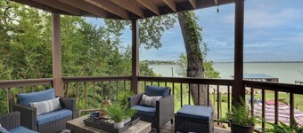 Lakehouse: Hot Tub, Game Room & 10 Kayaks