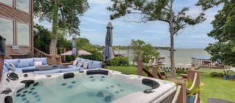 Lakehouse: Hot Tub, Game Room & 10 Kayaks