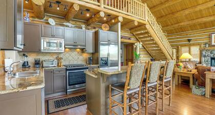 Ski-in/ski-out Telluride Home w/ Deck & Hot Tub!