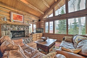 House (4 Bedrooms) | Interior - Ski-in/ski-out Telluride Home w/ Deck & Hot Tub! (Telluride)