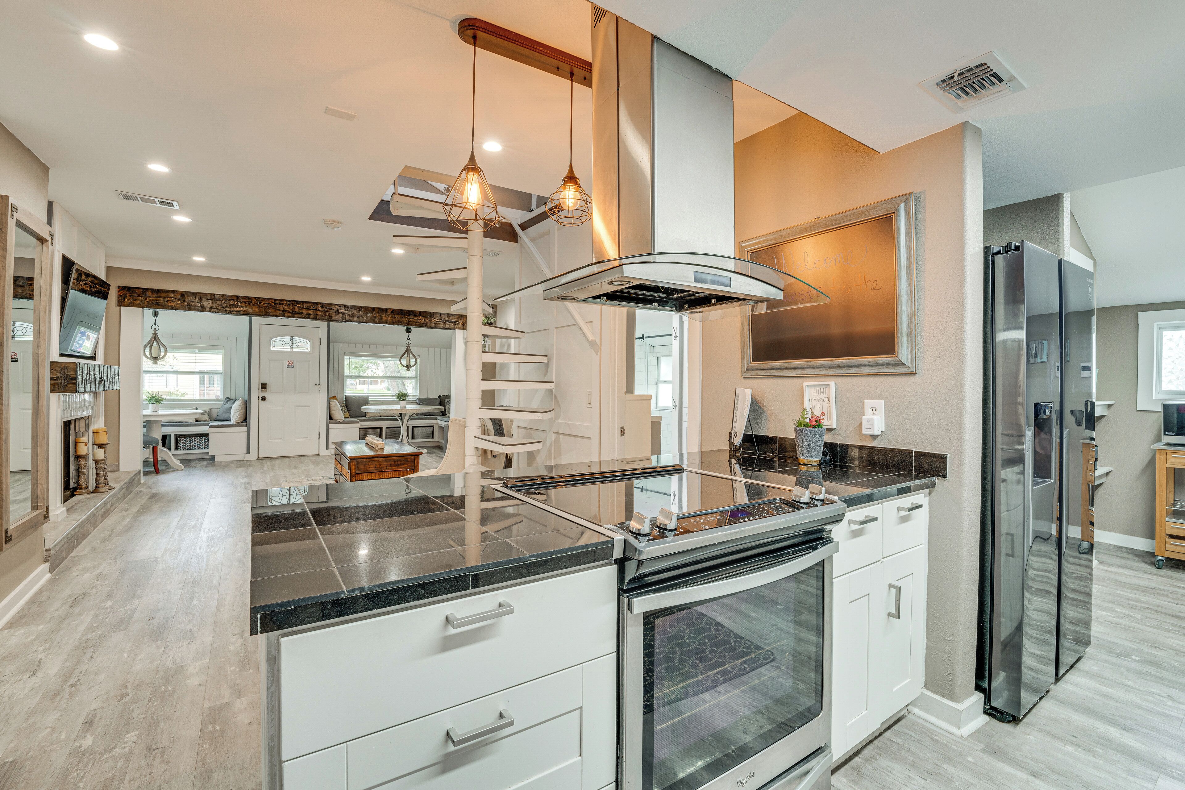 House (2 Bedrooms) | Interior