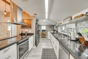 House (2 Bedrooms) | Interior