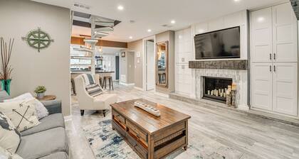 Family Home w/ Private Pool: 24 Mi to Disney!