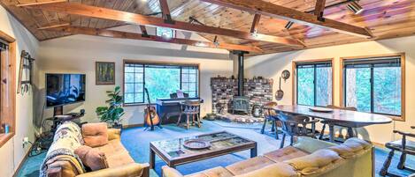 House (3 Bedrooms) | Front of property