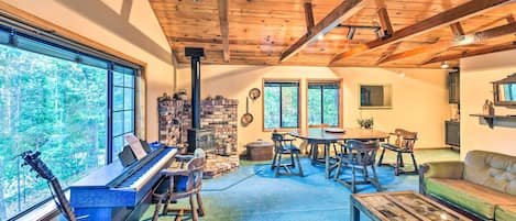 House (3 Bedrooms) | Interior
