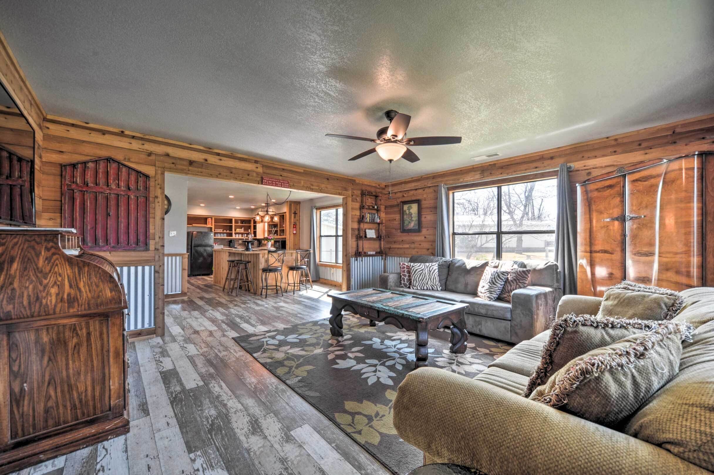 House (2 Bedrooms) | Interior