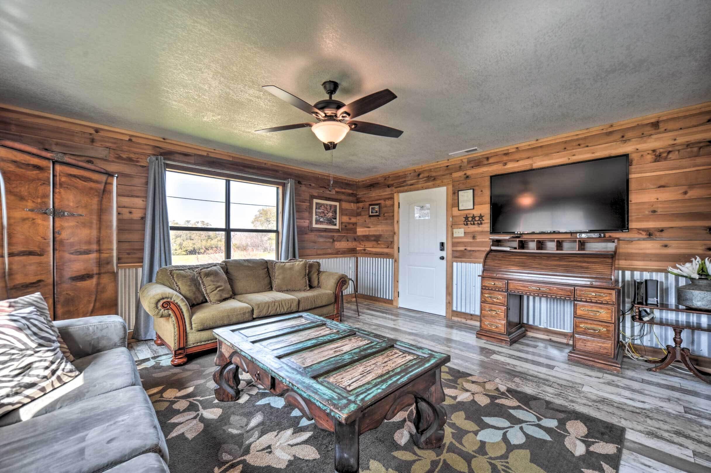 House (2 Bedrooms) | Front of property