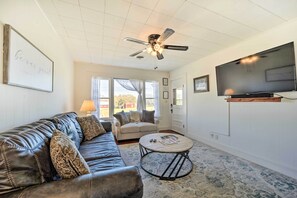 Interior - Charming Home Near Downtown Fredericksburg! (Fredericksburg)