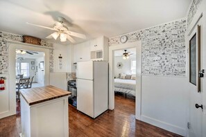 Interior - Charming Home Near Downtown Fredericksburg! (Fredericksburg)